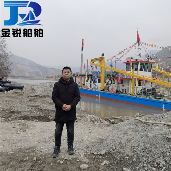 甘肅隴南客戶白龍江清淤項(xiàng)目挖泥船安裝現(xiàn)場調(diào)試完成